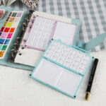 Mini Portable Paint Box Travel Plastic 24 Wells