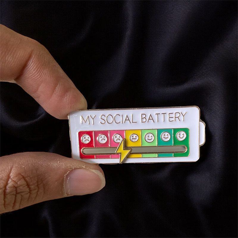 Enamel Brooch Pins Social Battery White (DSG-24)
